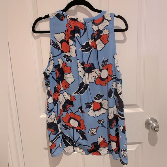 Dalia Floral Sleeveless Blouse with Pleated Back, XL - Picture 3 of 4